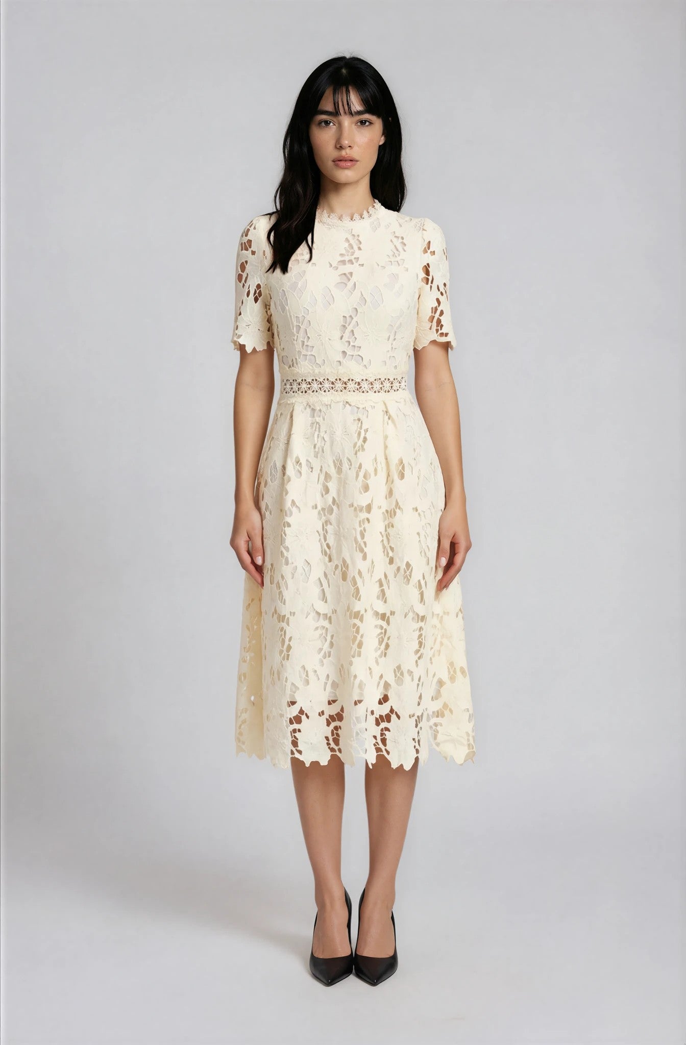 Vestido Midi Jonson de Encaje con Cut-Out en Tono Apricot